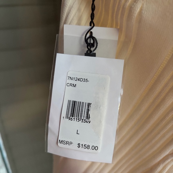 🆕7 For All Mankind Cream Ribbed Knit Top Open Back Cutout Stretchy Casual Size L - Picture 15 of 17